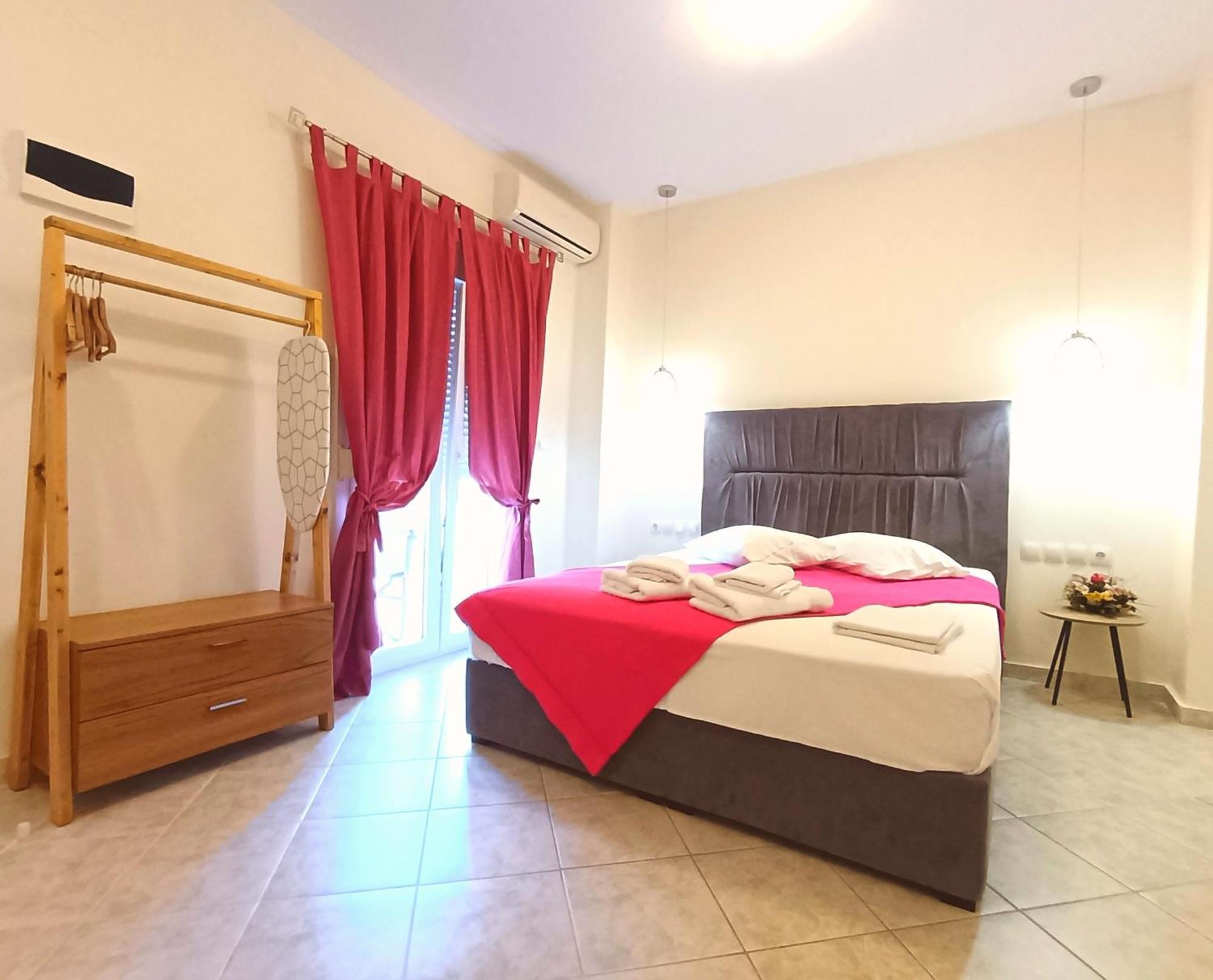 Giorgos Apartments Skála Foúrkas Екстериор снимка