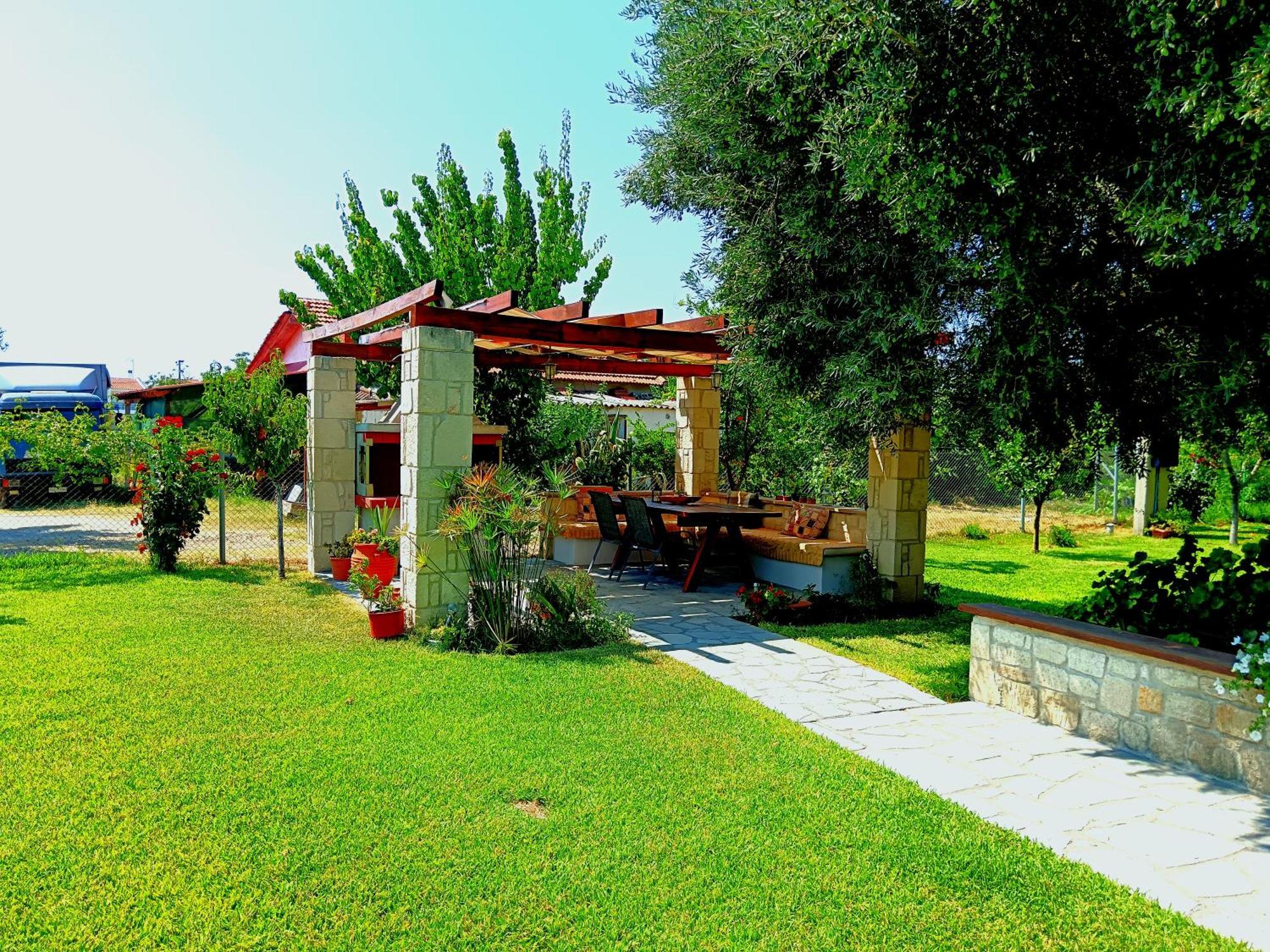 Giorgos Apartments Skála Foúrkas Екстериор снимка