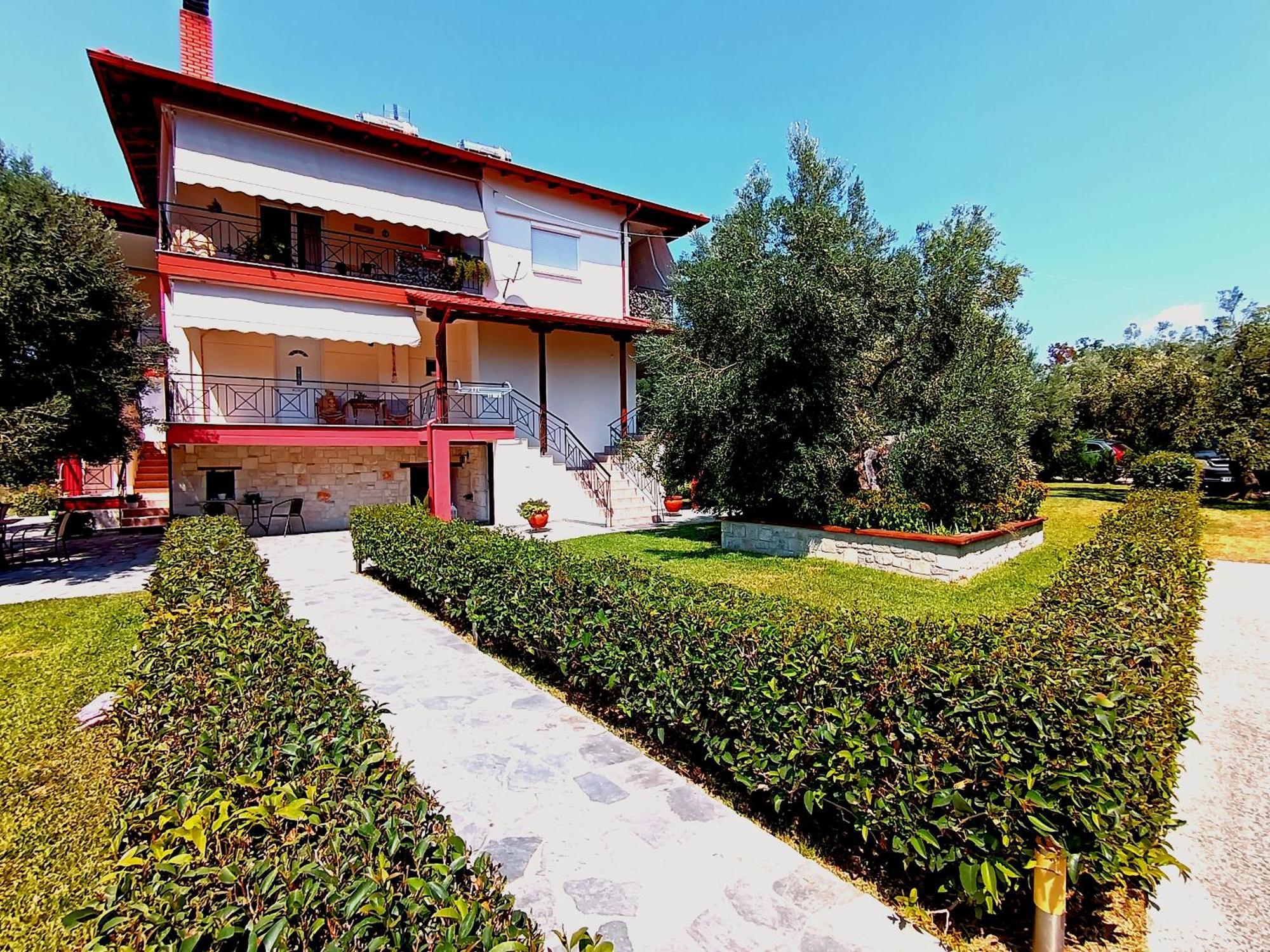 Giorgos Apartments Skála Foúrkas Екстериор снимка